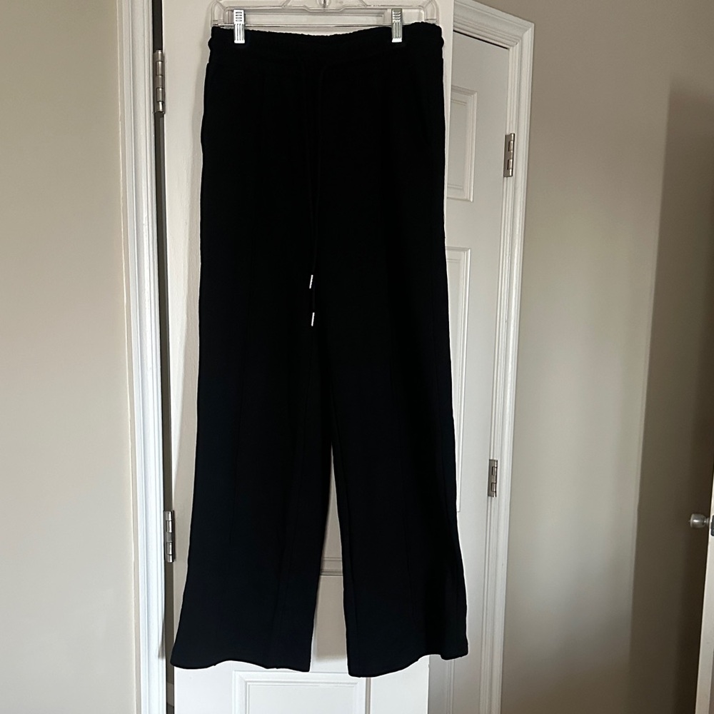 Women's Black Wide-Leg Pants